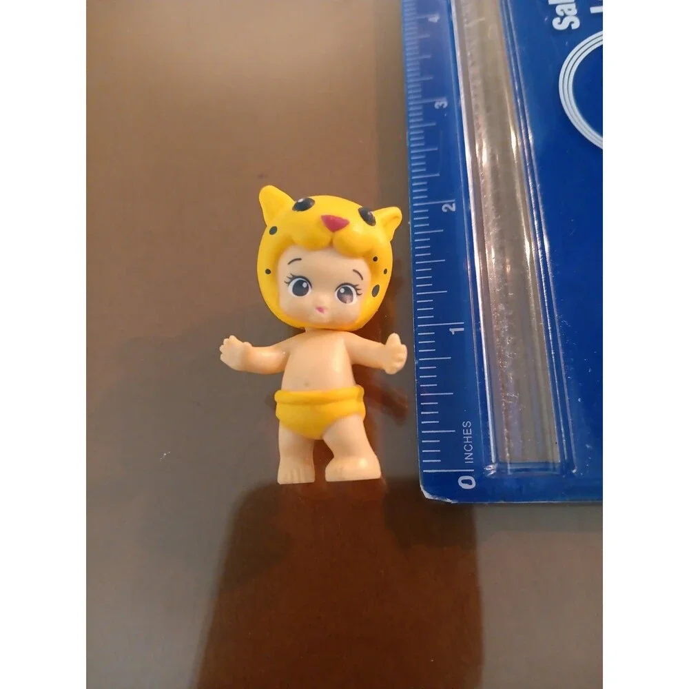 Moose Toys Twozies Yellow Lippy Baby Cheetah Outfit Mini Figure